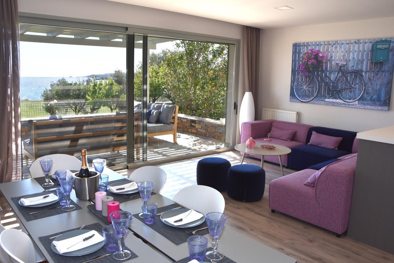 Karystos Muse Aparthotel ภายนอก รูปภาพ